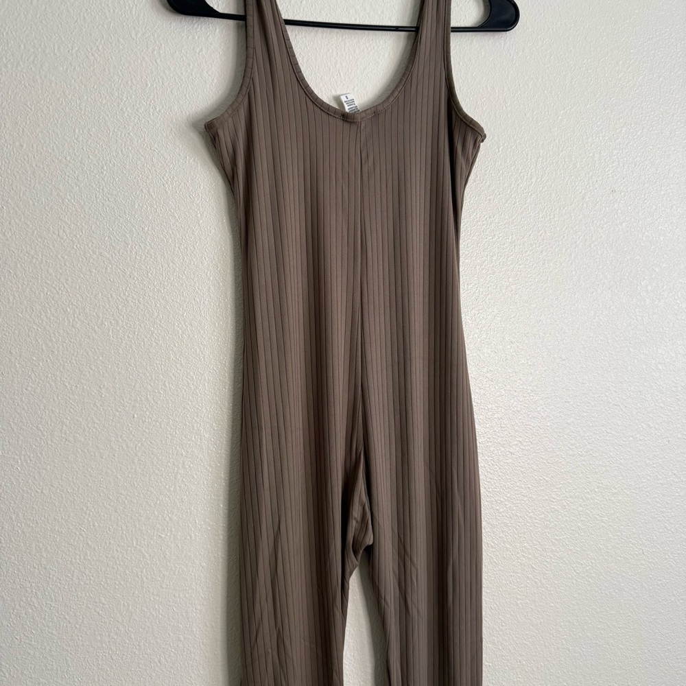 NWT Taupe Bodycon Jumpsuit (Box F) - Picture 7 of 7